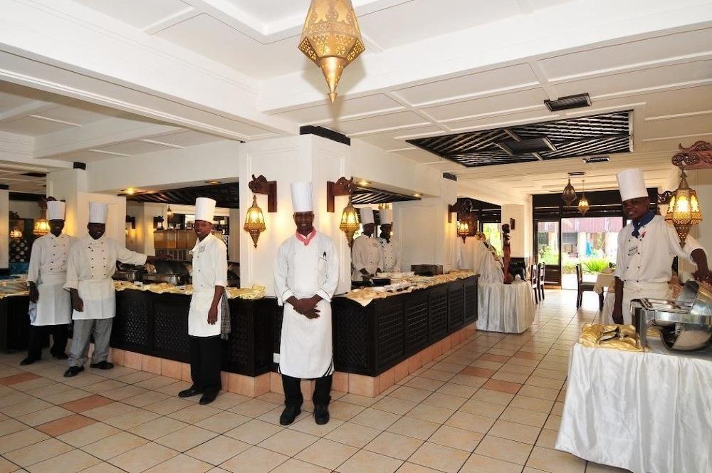 Mombasa Continental Resort Shanzu Exterior foto