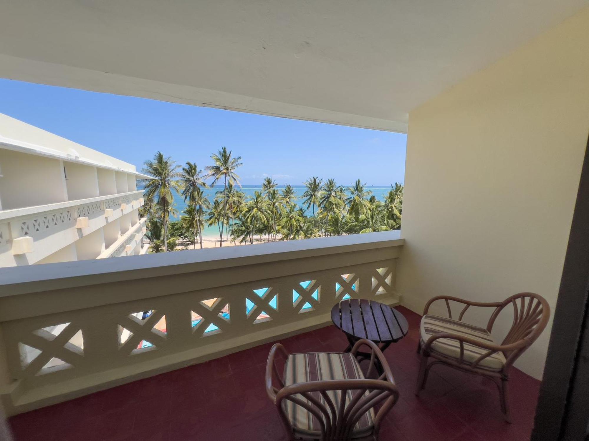Mombasa Continental Resort Shanzu Exterior foto
